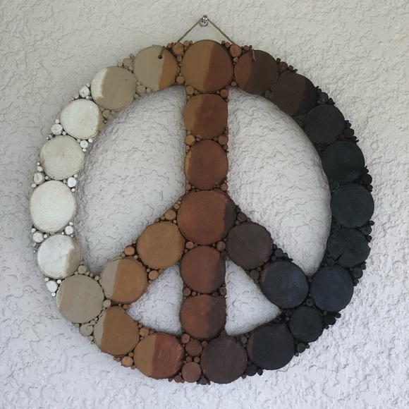 I’m Paula, your posher. ✌️❤️🙂 - Picture 4 of 4